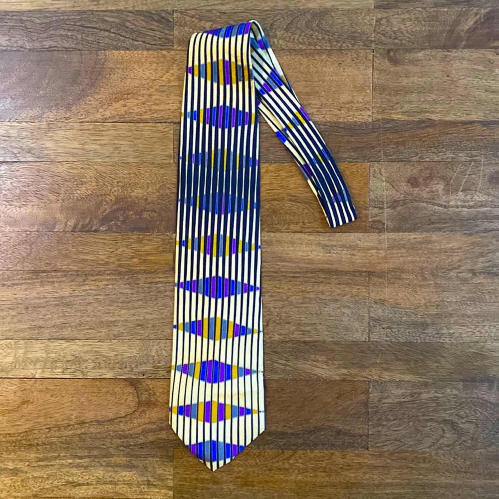 100% silk vintage art deco style diamond patterned tie